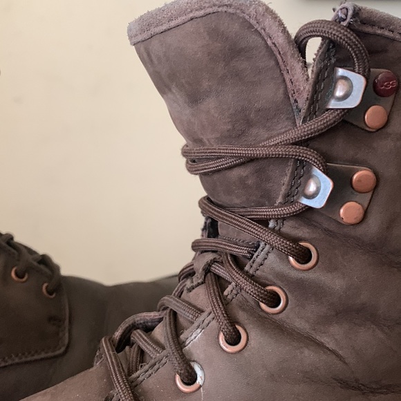 UGG ‘Hannen’ TL Waterproof Boot - Picture 9 of 13